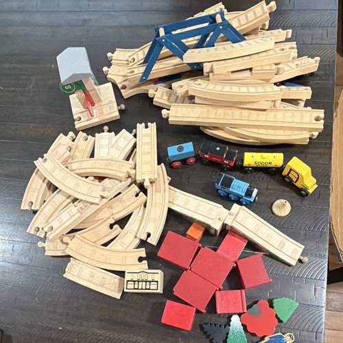 Mixed lot wooden - train, track
