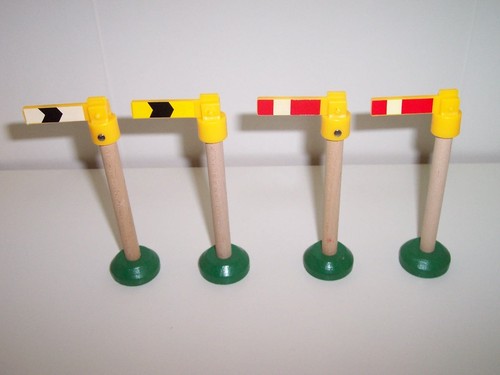 Thomas wooden train signal - train, set