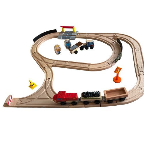 Wooden train set magnetic - 31,