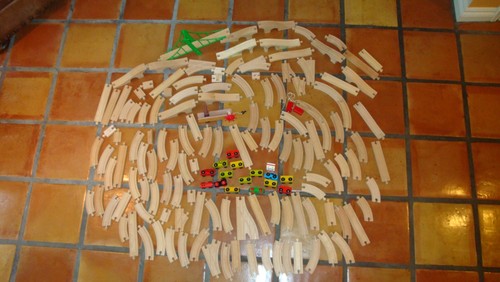 Huge lot 146 wooden train - huge,