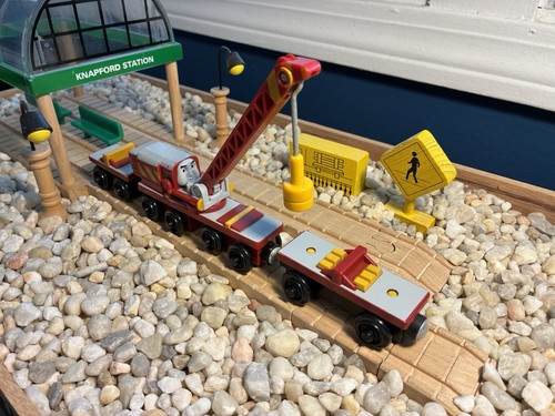 Thomas wooden train rocky - wooden,