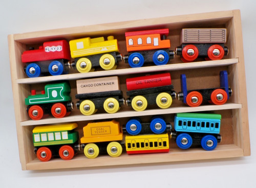 Wooden train set - 12, pieces