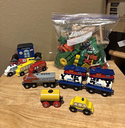 Wooden train set mixed lot - train,