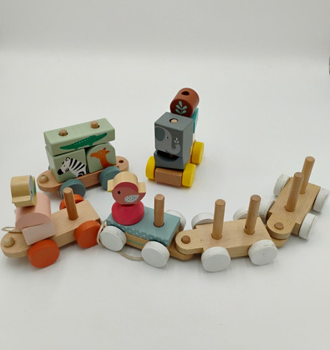 Wooden train set lot - train, with